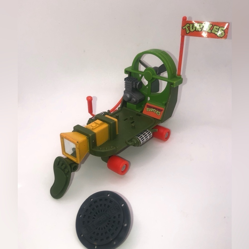 80S TMNT Accessory Set Cheapskate w Sewer Cover Sheild & Flag 100% Complete Set